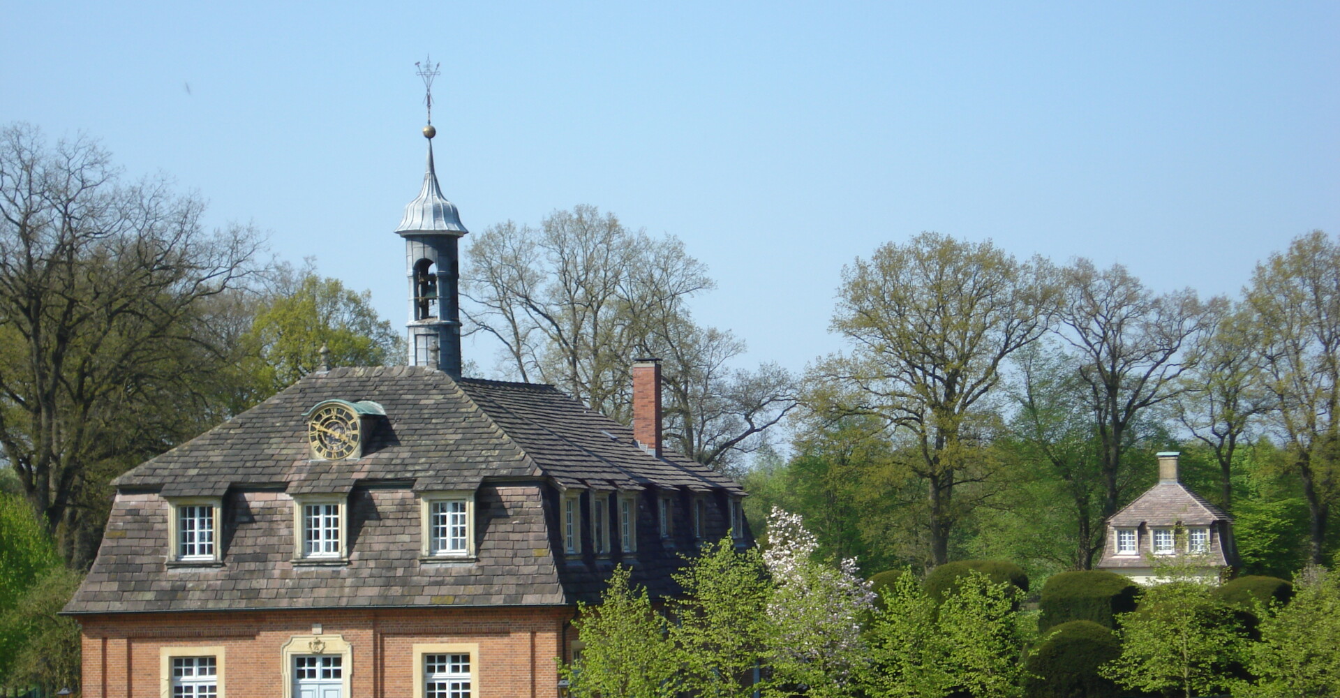 Kapelle mit Gloriette